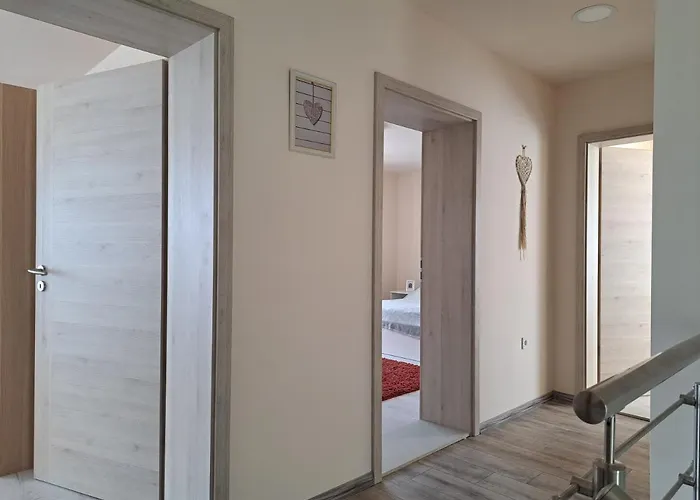 Corner Vendeghaz - Dom wakacyjny