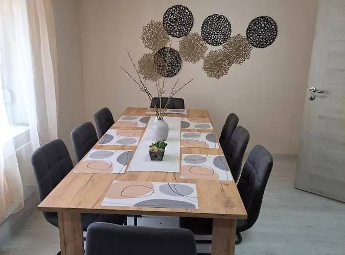 Corner Vendeghaz - 펜션 *